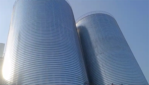 茄子河2座混凝土高架卷板仓